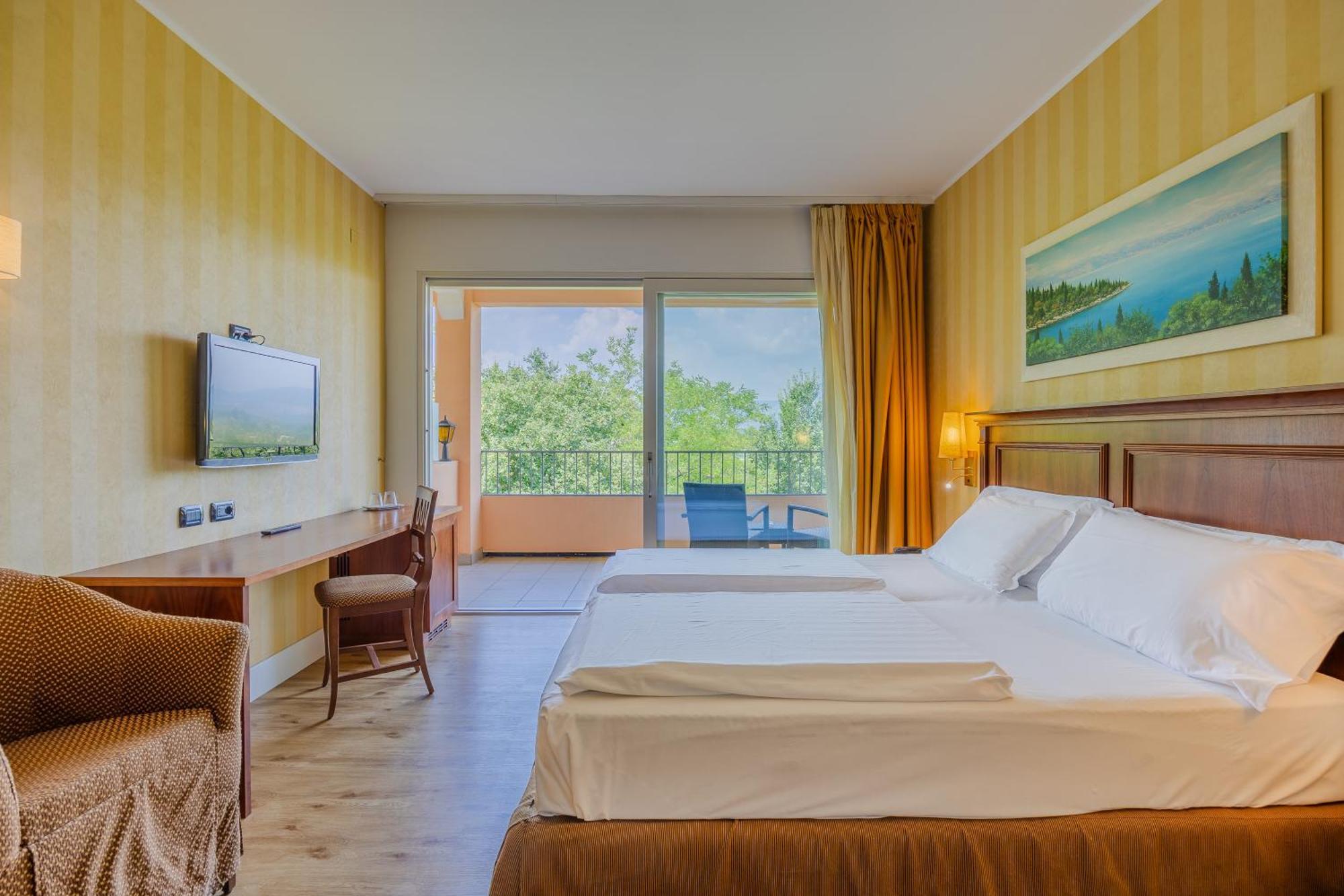 Hotel Boffenigo - The Golden Hour Costermano Ngoại thất bức ảnh